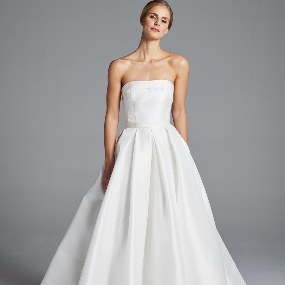 Anne Barge Hutton Sample Gown